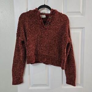 Chic Maroon V-Neck Sweater